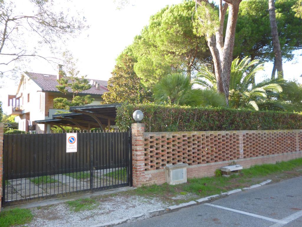 Il Geranio Villa Tirrenia Ngoại thất bức ảnh