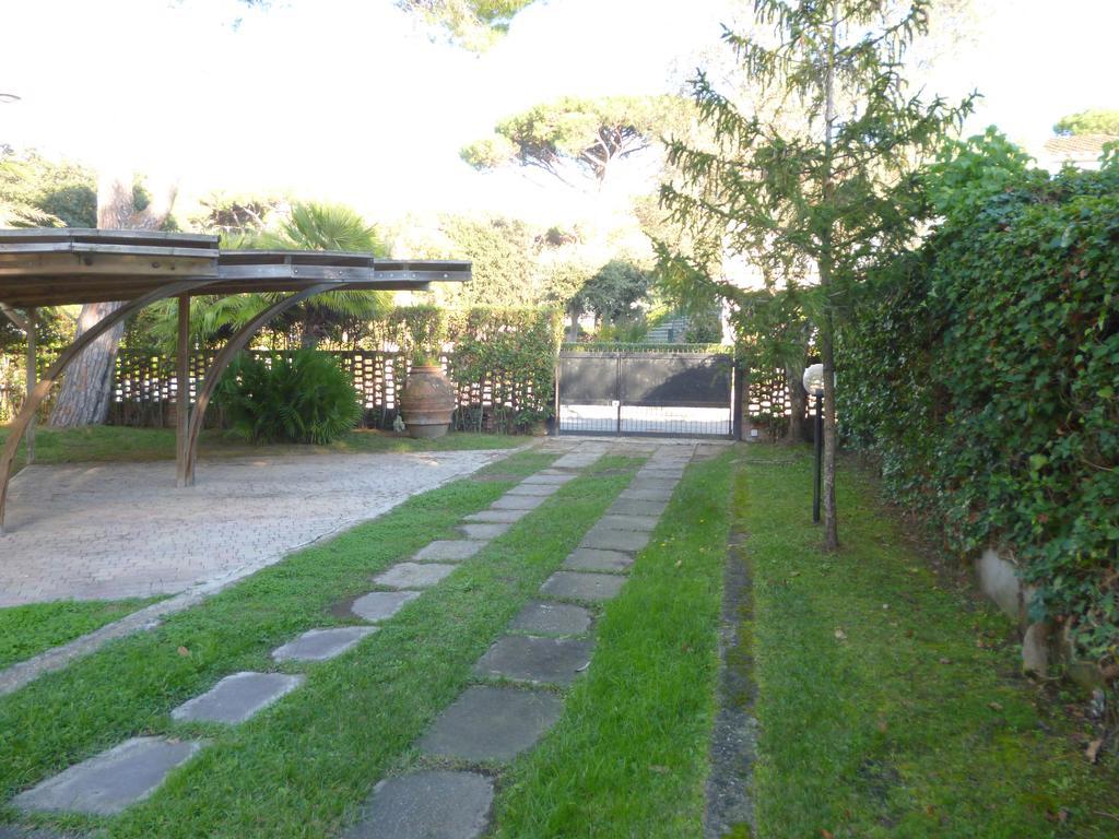 Il Geranio Villa Tirrenia Ngoại thất bức ảnh