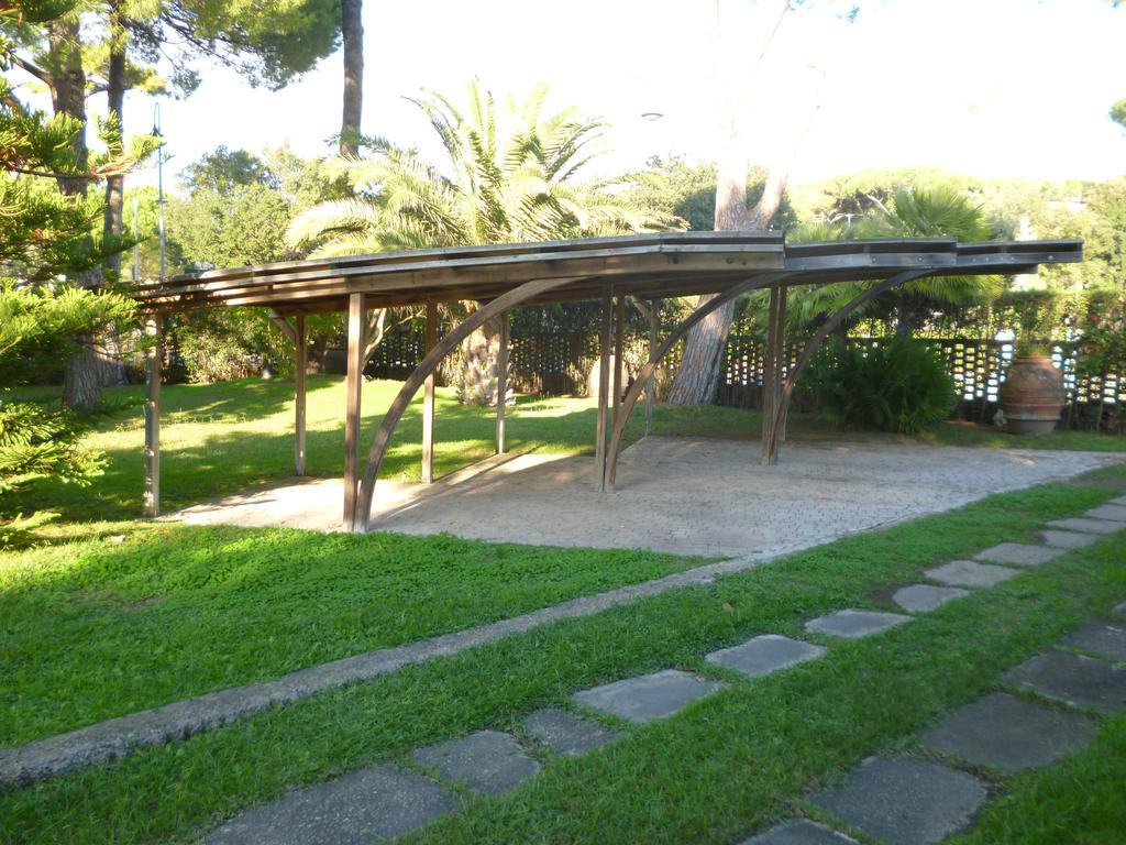Il Geranio Villa Tirrenia Ngoại thất bức ảnh